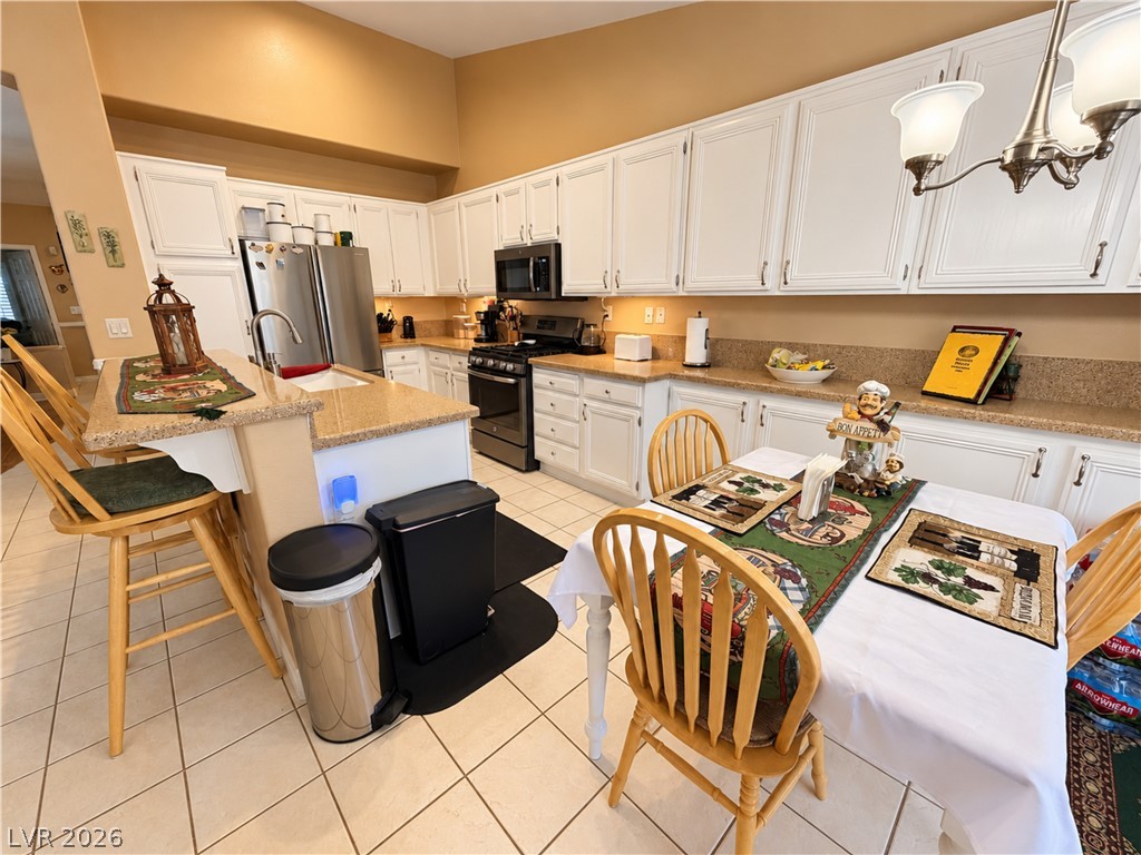 1825 Ginger Blossom Avenue North Las Vegas NV 89031