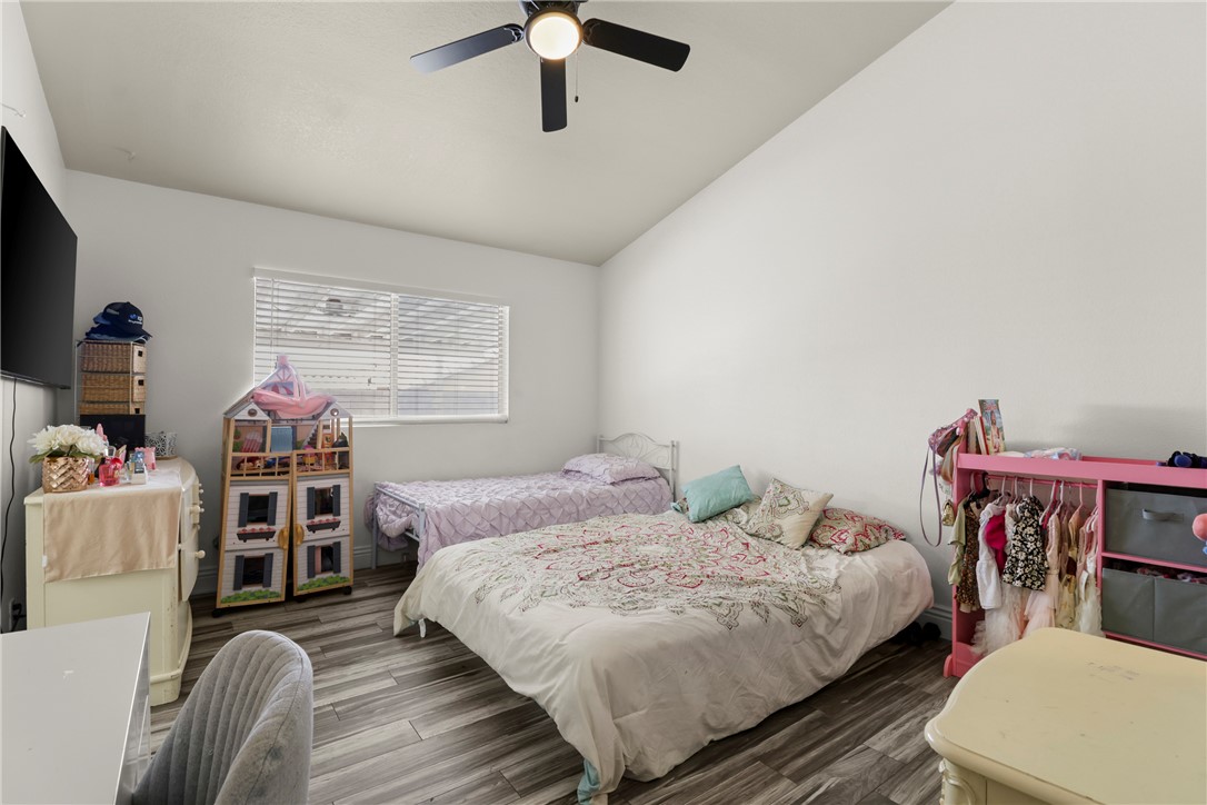 5438 Iberville Street North Las Vegas NV 89031