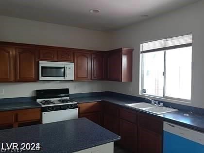 4085 Oliver Sagebrush Drive Las Vegas NV 89122
