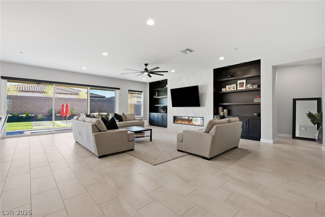 8575 Nicholas James Avenue Las Vegas NV 89143