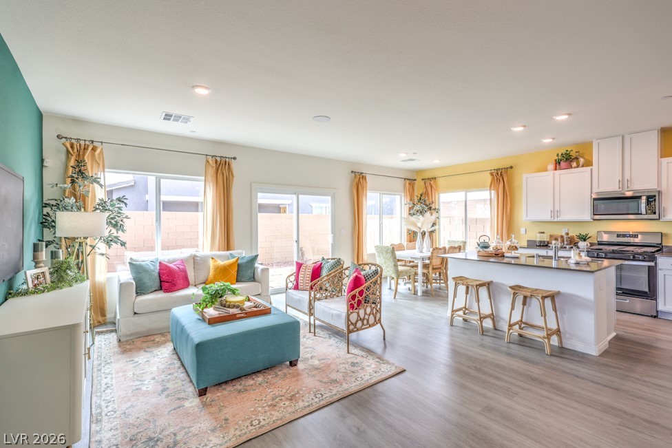 1082 Saffron Toucan Lane Henderson NV 89011