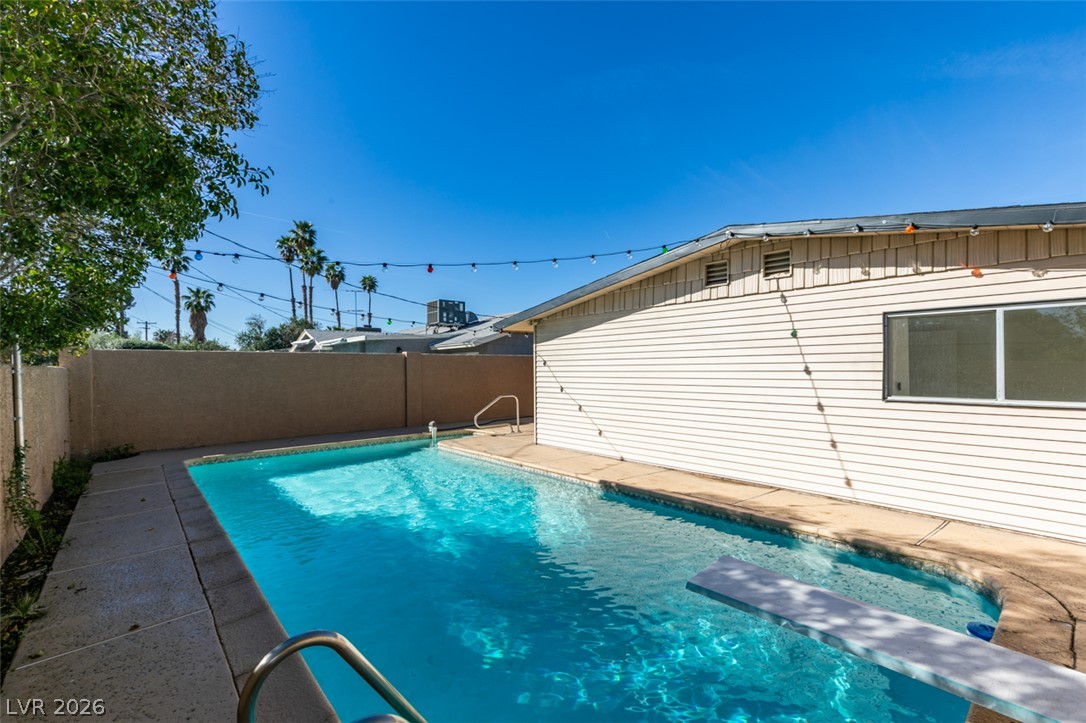 2211 Frontier Ave Avenue Las Vegas NV 89106