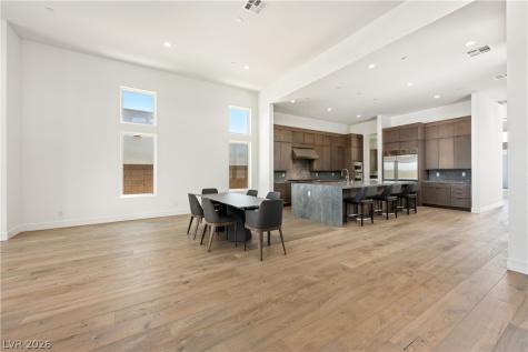 10950 Rossa Peak Avenue Las Vegas NV 89135