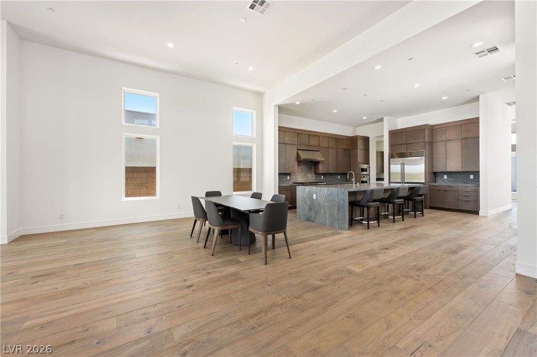 10950 Rossa Peak Avenue Las Vegas NV 89135