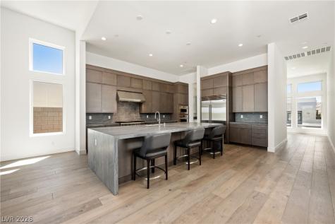 10950 Rossa Peak Avenue Las Vegas NV 89135