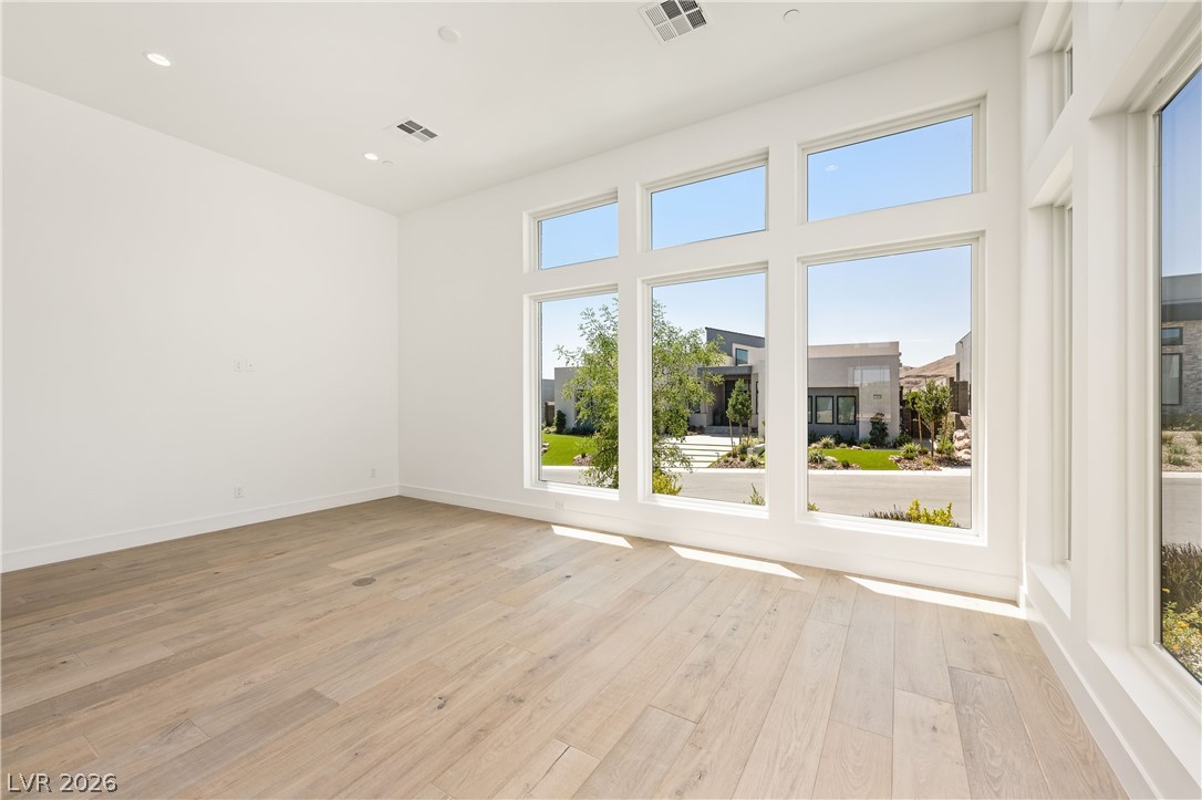 10950 Rossa Peak Avenue Las Vegas NV 89135