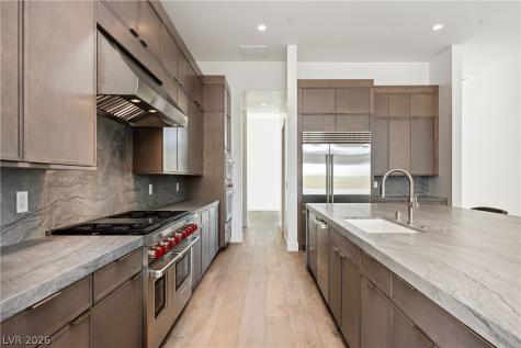 10950 Rossa Peak Avenue Las Vegas NV 89135