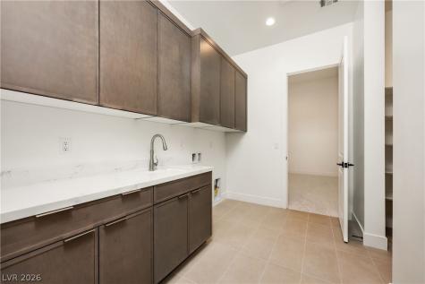 10950 Rossa Peak Avenue Las Vegas NV 89135