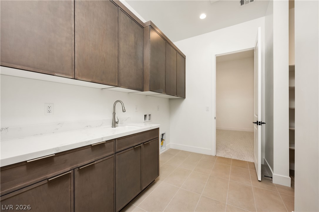 10950 Rossa Peak Avenue Las Vegas NV 89135