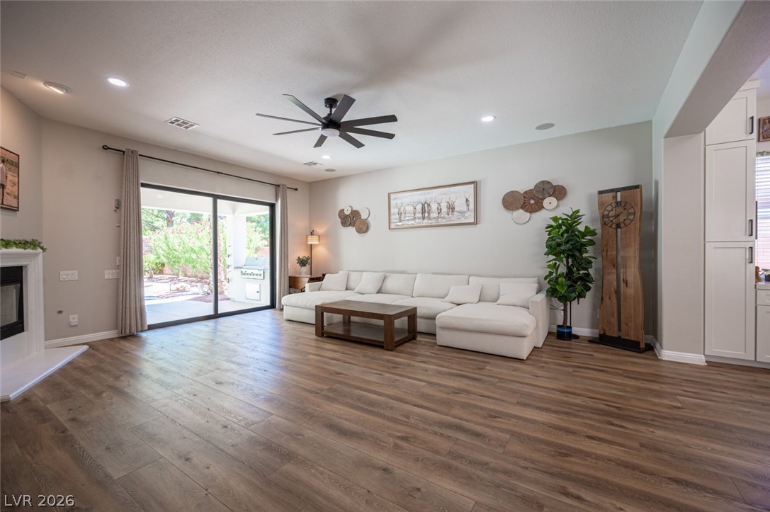 6888 April Wind Avenue Las Vegas NV 89131