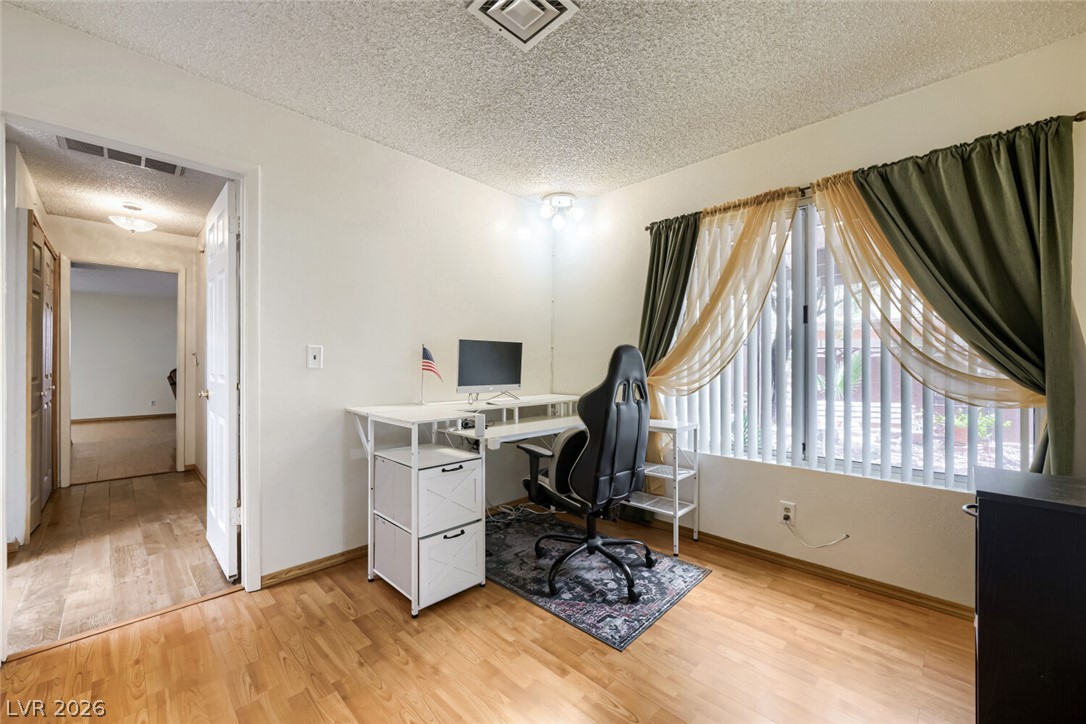 6712 Oak Valley Drive Las Vegas NV 89103