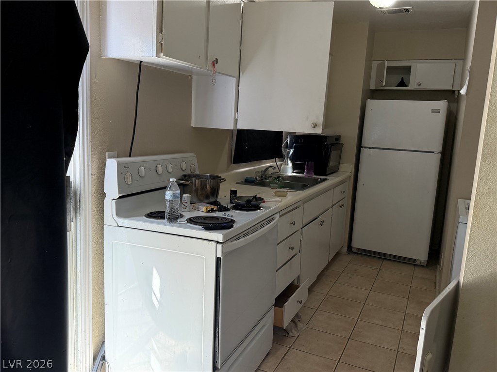 5052 Mountain Vista Street Las Vegas NV 89120