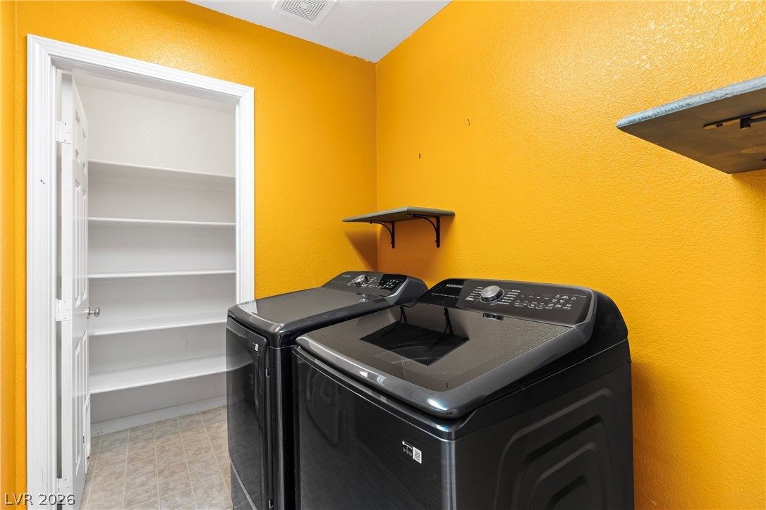 8436 Clear Avenue Las Vegas NV 89147