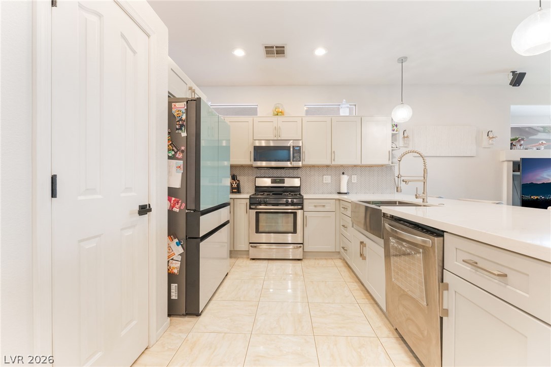 5949 Pavilion Lakes Avenue Las Vegas NV 89122