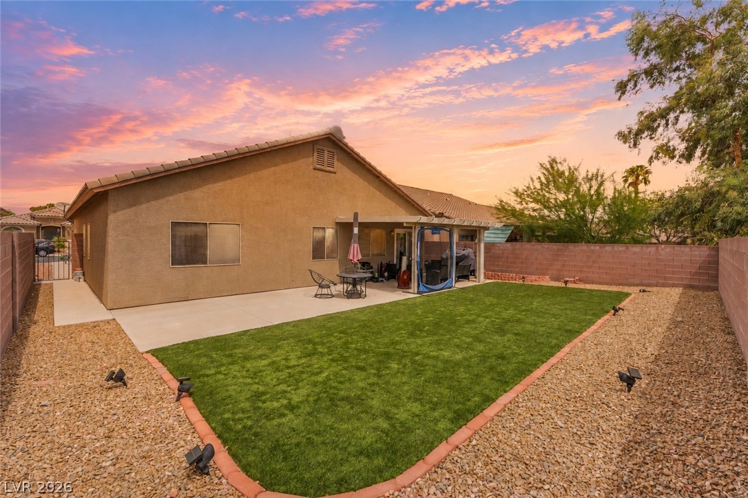 5949 Pavilion Lakes Avenue Las Vegas NV 89122