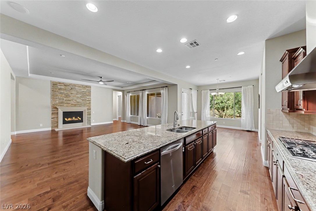 2908 Grande Arch Street Henderson NV 89044