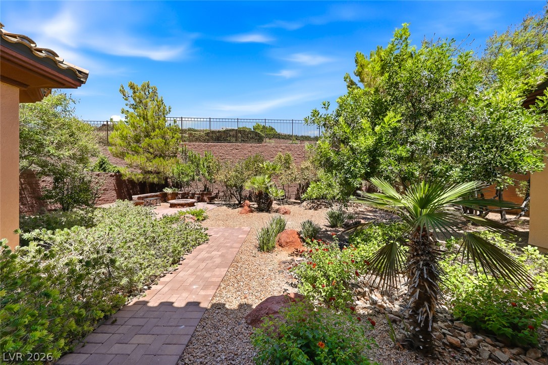 2908 Grande Arch Street Henderson NV 89044