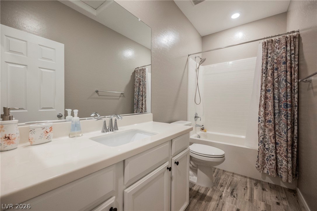 8469 Insignia Avenue 104 Las Vegas NV 89178