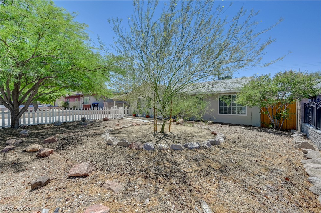 849 Center Street Henderson NV 89015