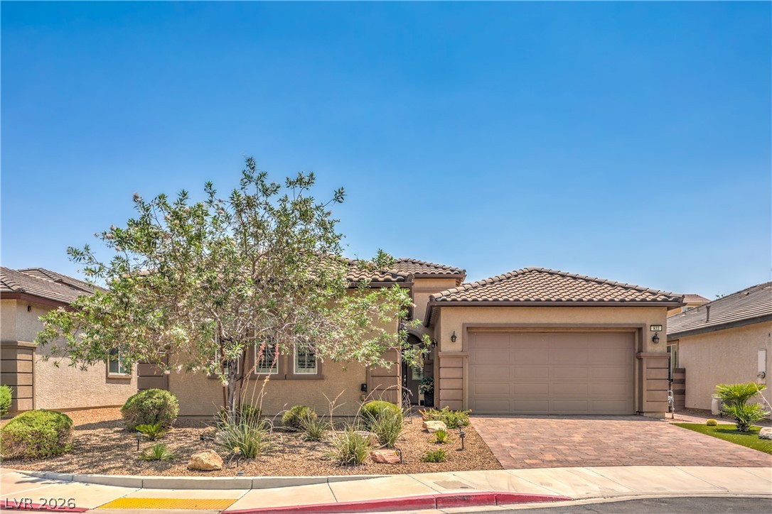 933 Everest Peak Avenue Henderson NV 89012