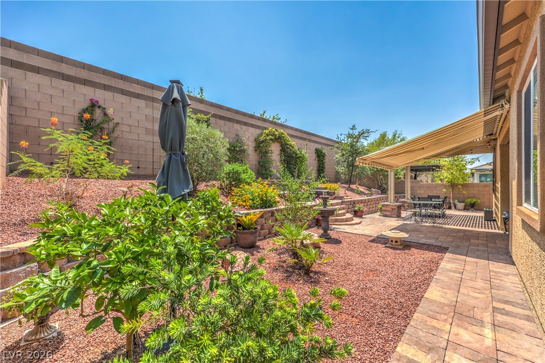933 Everest Peak Avenue Henderson NV 89012