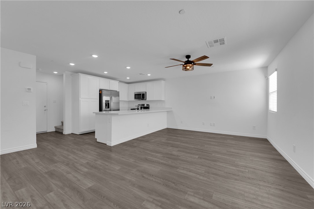 6198 Foxes Dale Street Las Vegas NV 89166