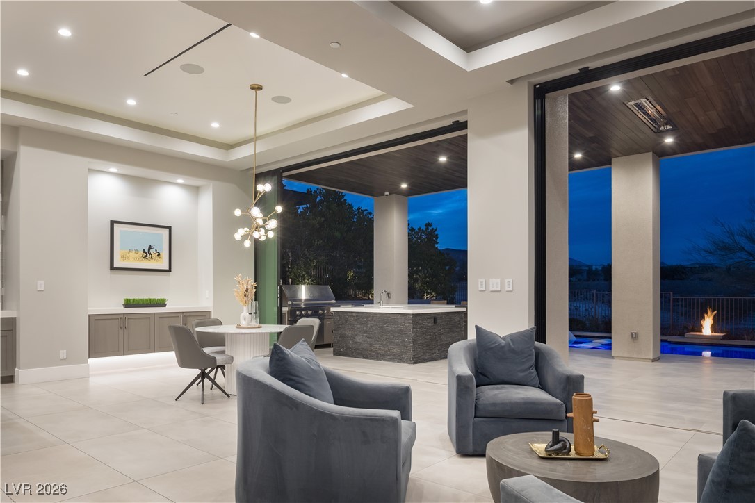 8 Sun Glow Lane Las Vegas NV 89135