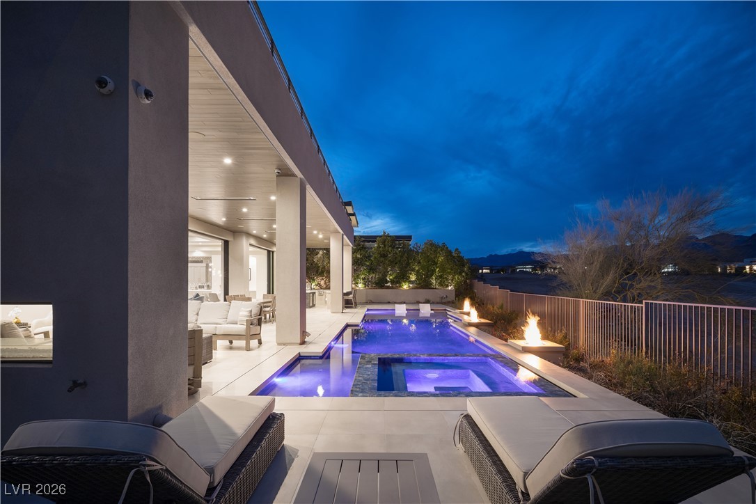 8 Sun Glow Lane Las Vegas NV 89135