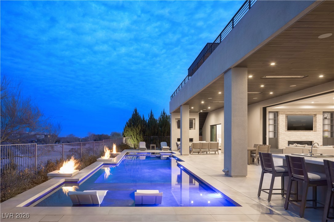 8 Sun Glow Lane Las Vegas NV 89135