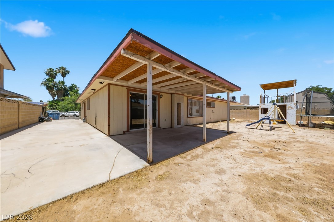 5194 Merrill Circle Las Vegas NV 89120
