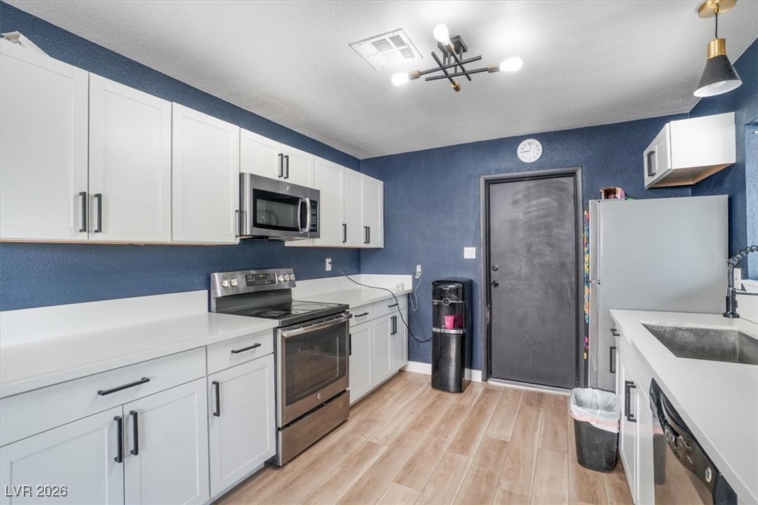3104 Dillon Avenue North Las Vegas NV 89030