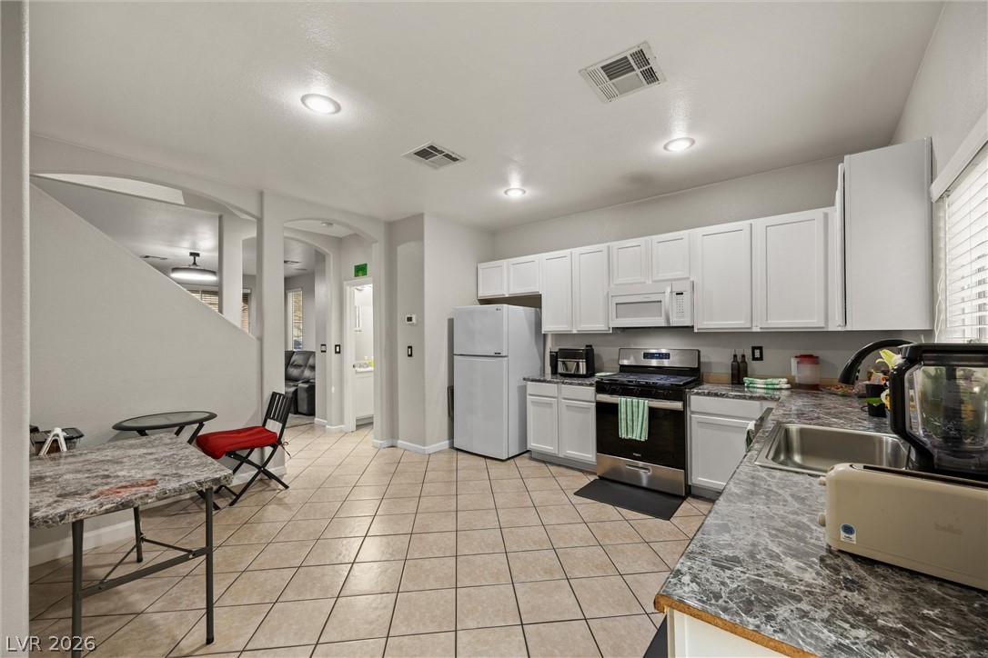 6880 Silver Eagle Avenue Las Vegas NV 89122