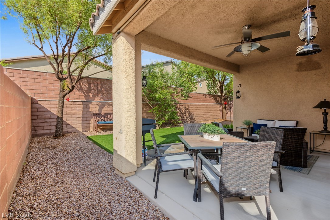9182 Parkstone Avenue Las Vegas NV 89178