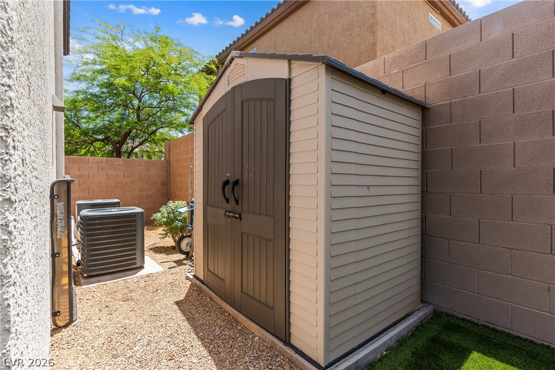 28 Gentilly Lace Avenue Henderson NV 89002