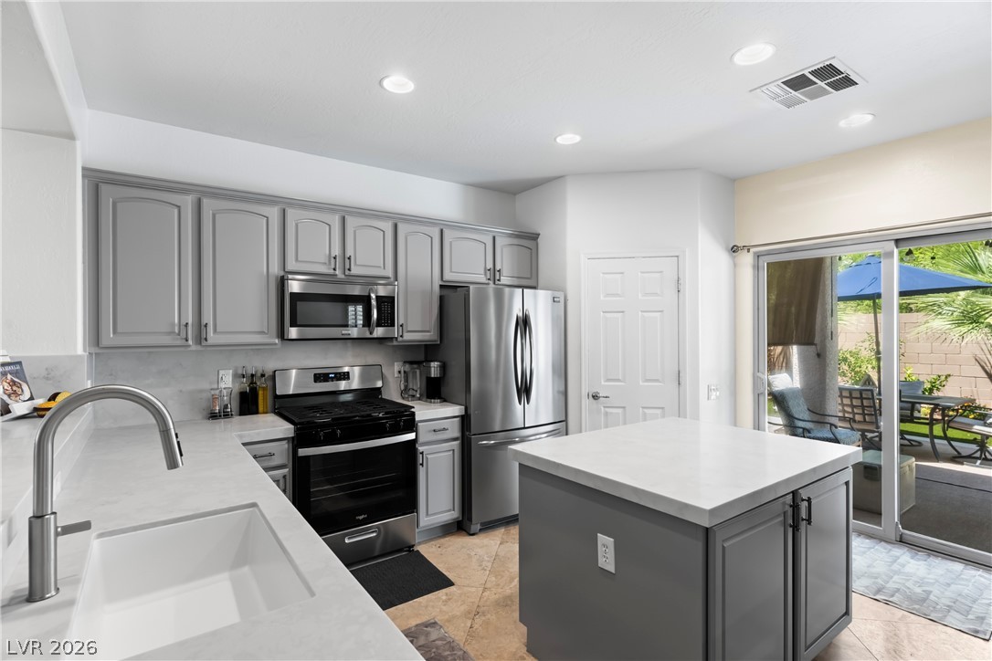28 Gentilly Lace Avenue Henderson NV 89002