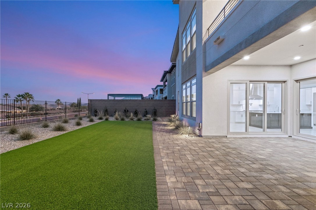 5022 Slatestone Street Las Vegas NV 89135