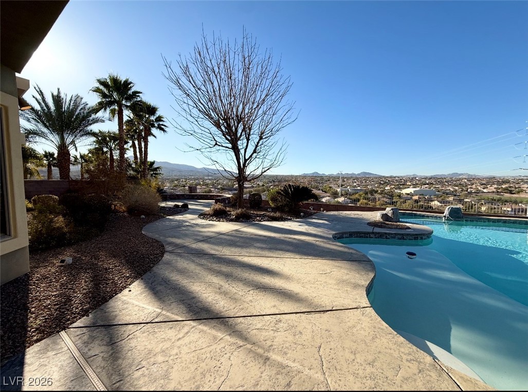 2266 Driftwood Tide Avenue Henderson NV 89052