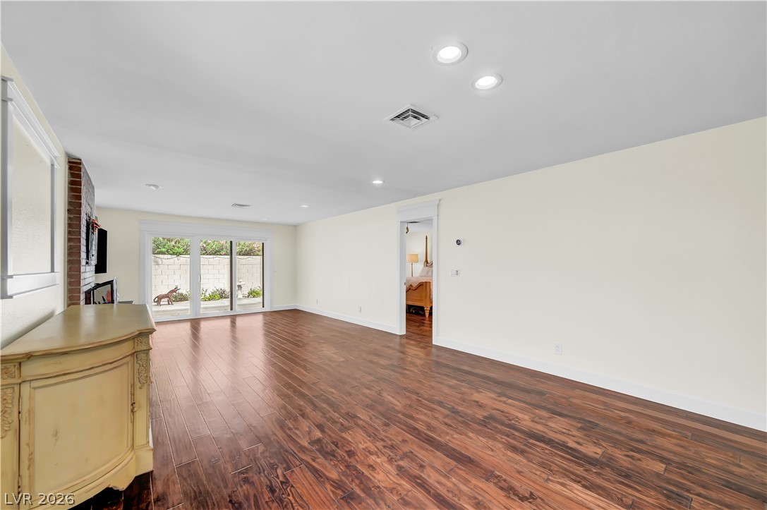2494 Swan Lane Las Vegas NV 89121
