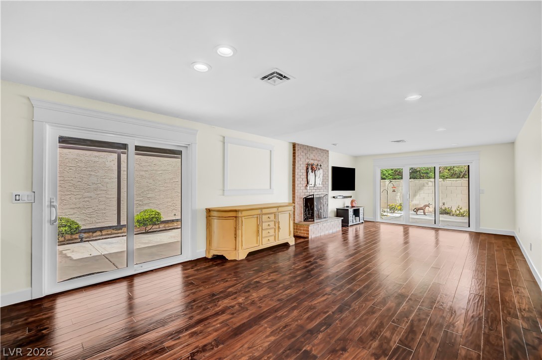 2494 Swan Lane Las Vegas NV 89121