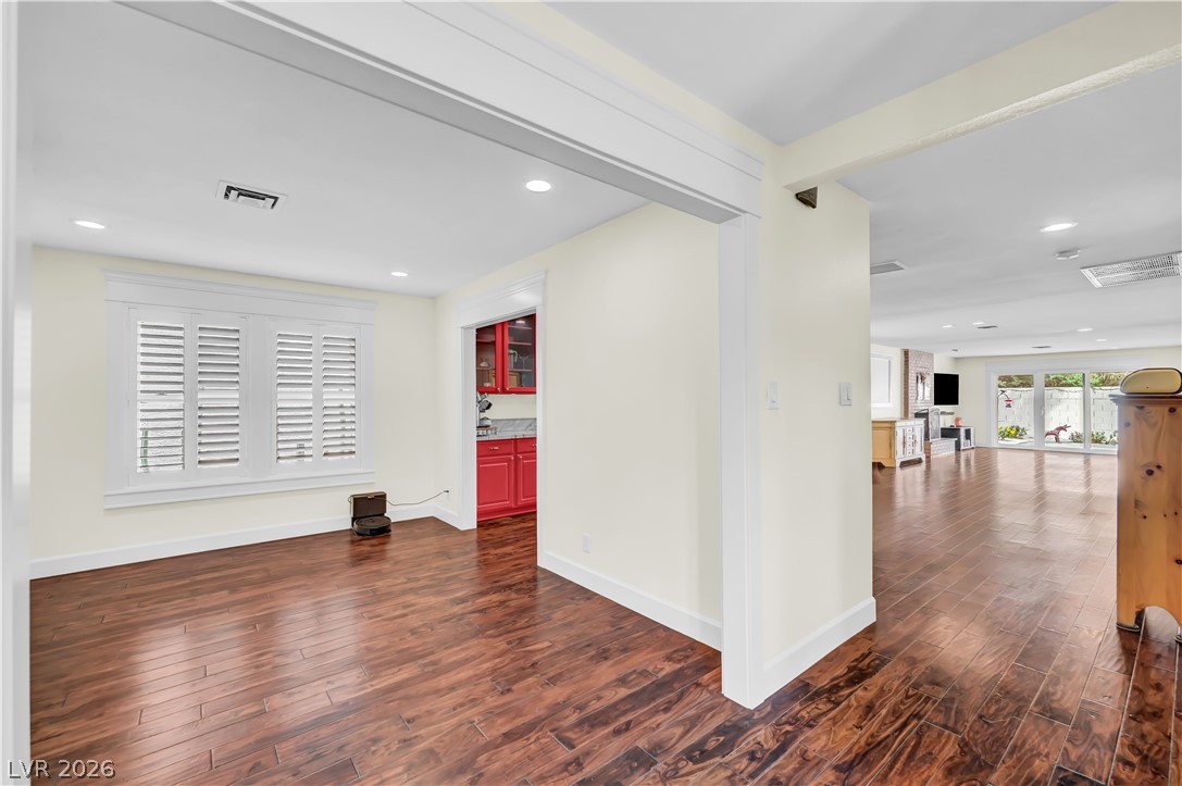 2494 Swan Lane Las Vegas NV 89121