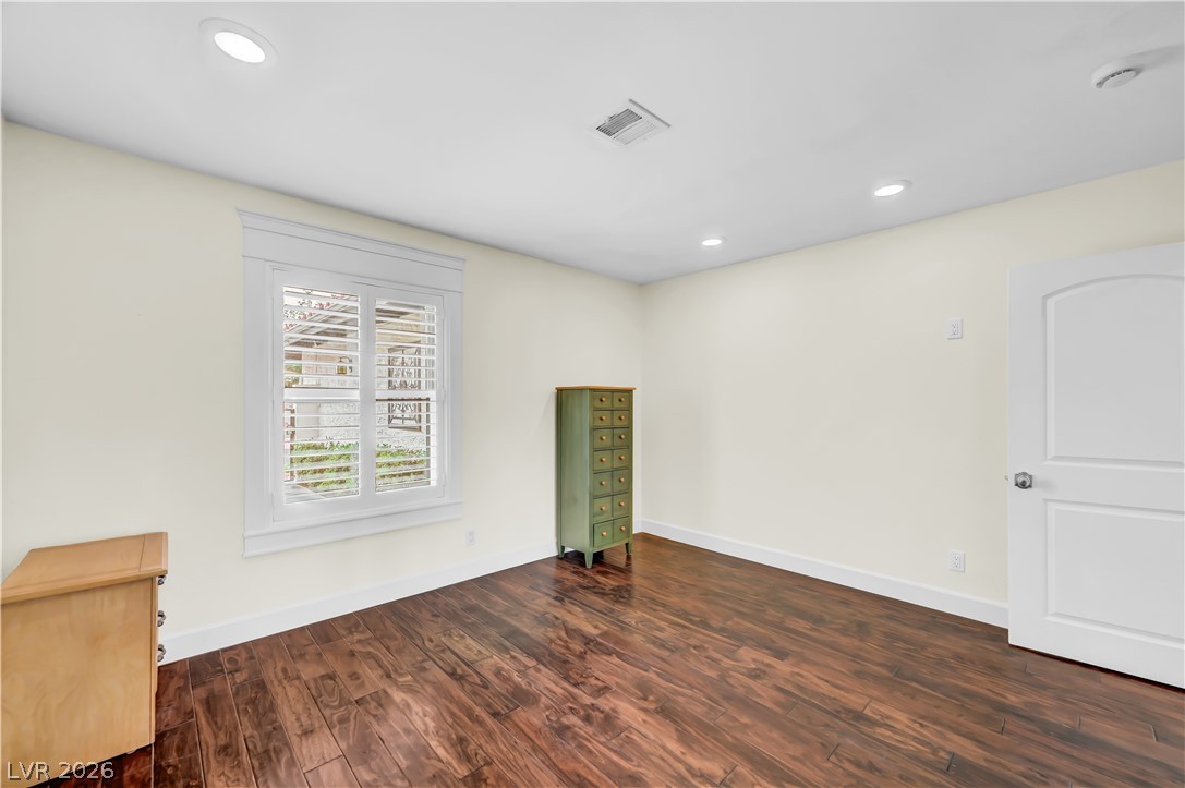 2494 Swan Lane Las Vegas NV 89121
