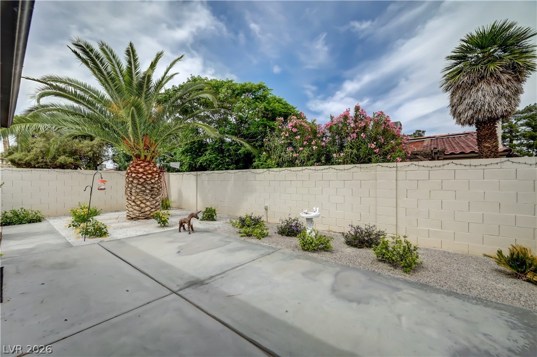 2494 Swan Lane Las Vegas NV 89121