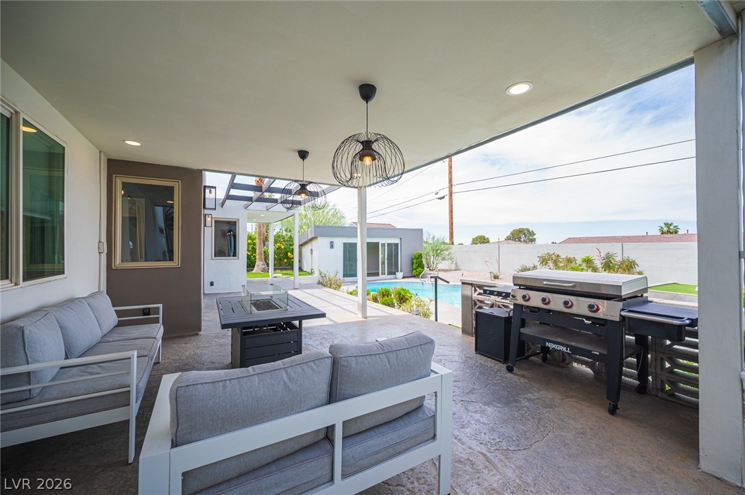 330 East Country Club Drive Henderson NV 89015
