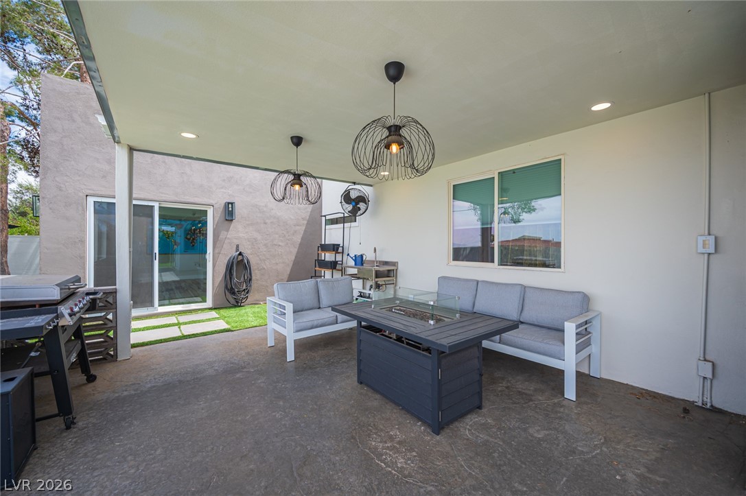 330 East Country Club Drive Henderson NV 89015