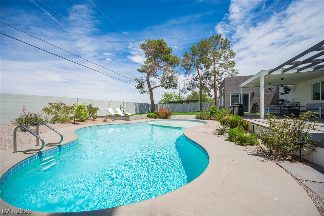 330 East Country Club Drive Henderson NV 89015