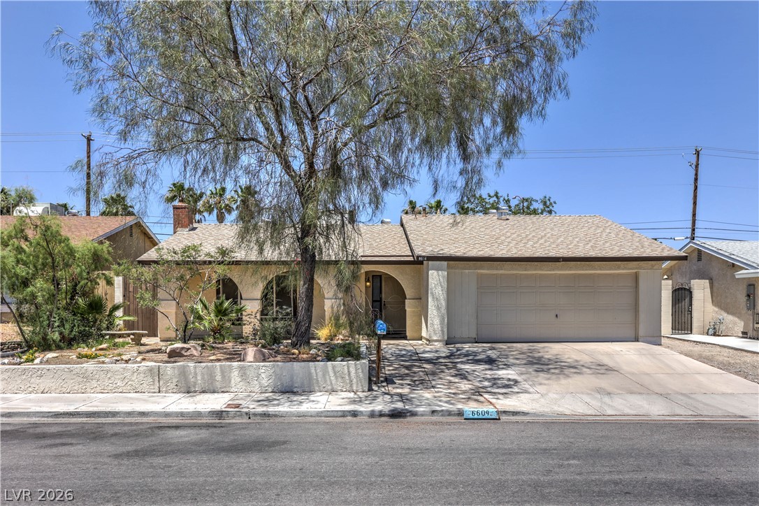 6604 Larchwood Lane Las Vegas NV 89103