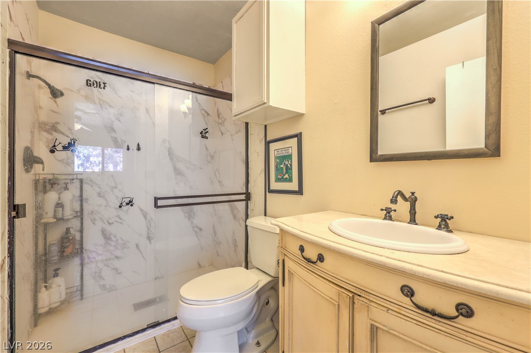 6604 Larchwood Lane Las Vegas NV 89103