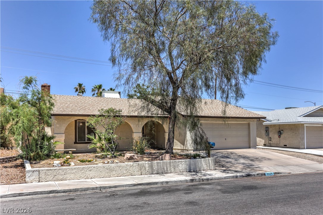 6604 Larchwood Lane Las Vegas NV 89103