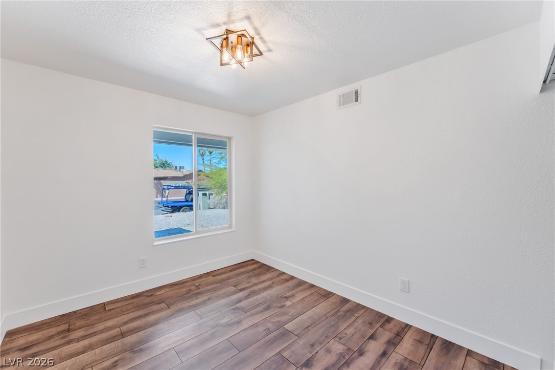 2740 Searles Avenue Las Vegas NV 89101