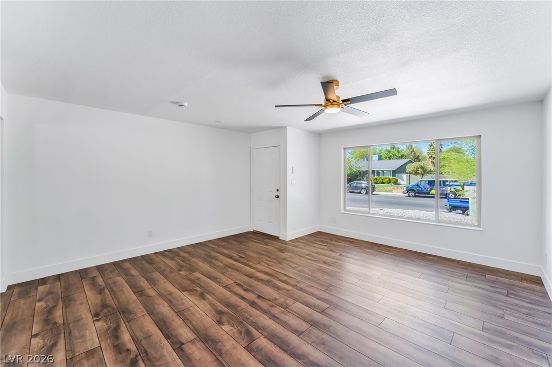 2740 Searles Avenue Las Vegas NV 89101